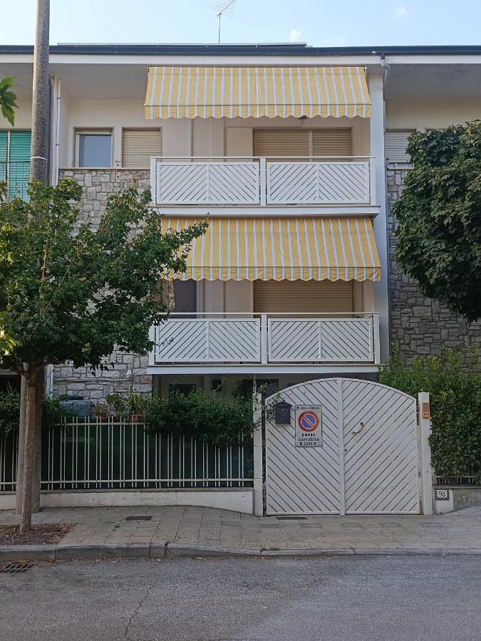 Il Don Minzoni 98 "Casa Vacanze" 利多迪卡马约雷 外观 照片